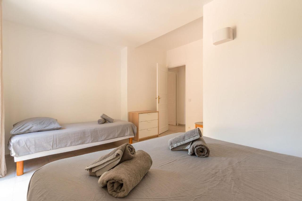 Villa Vue Mer Presqu'Ile De Giens Avec Piscine อิแยร์ ภายนอก รูปภาพ