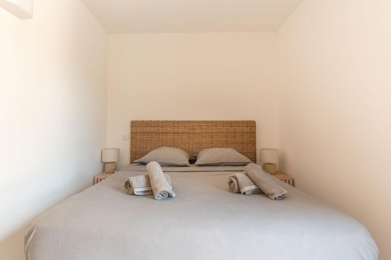 Villa Vue Mer Presqu'Ile De Giens Avec Piscine อิแยร์ ภายนอก รูปภาพ